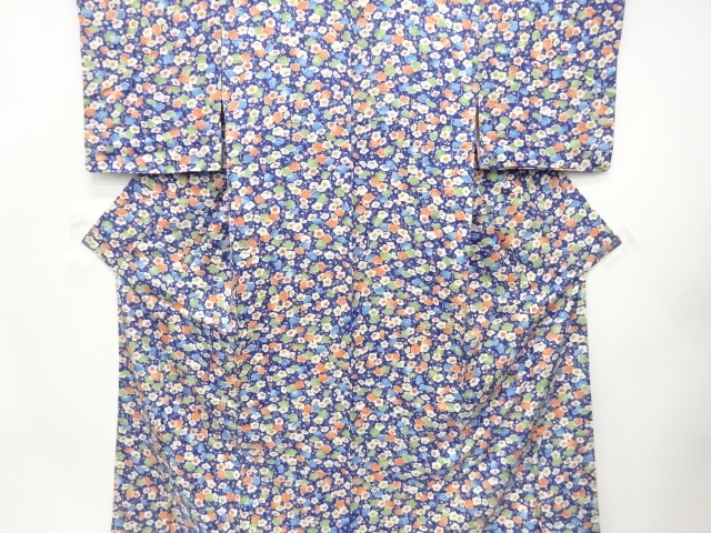 枝梅模様　小紋着物